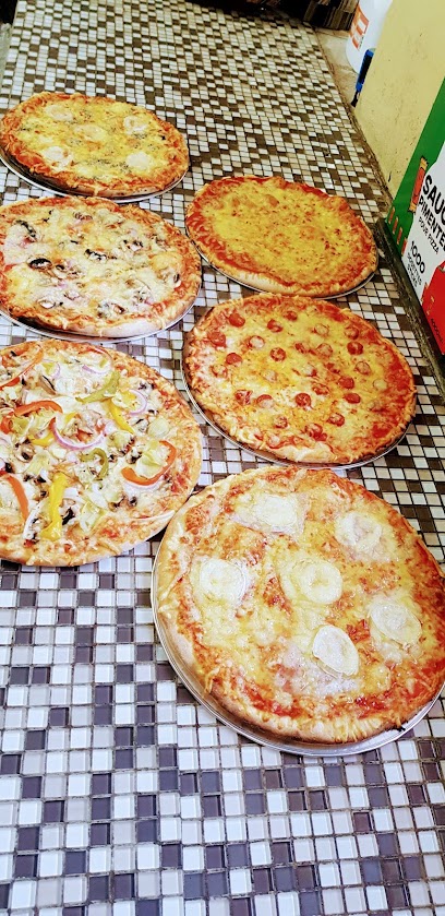 Pizza de Distributeur Pizza et basta 24/24 à Clermont-Ferrand